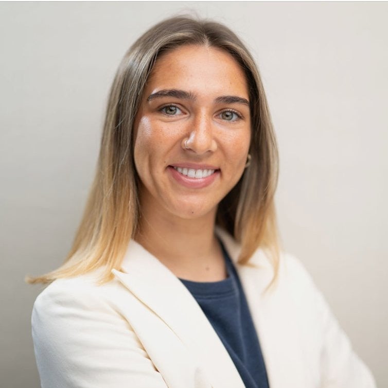 Cassie Charlton Walnut Creek, CA Real Estate Agent Headshot