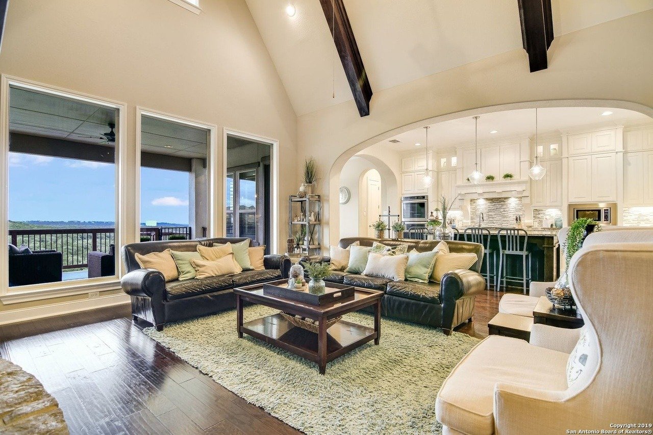 21306 Rembrandt Hill