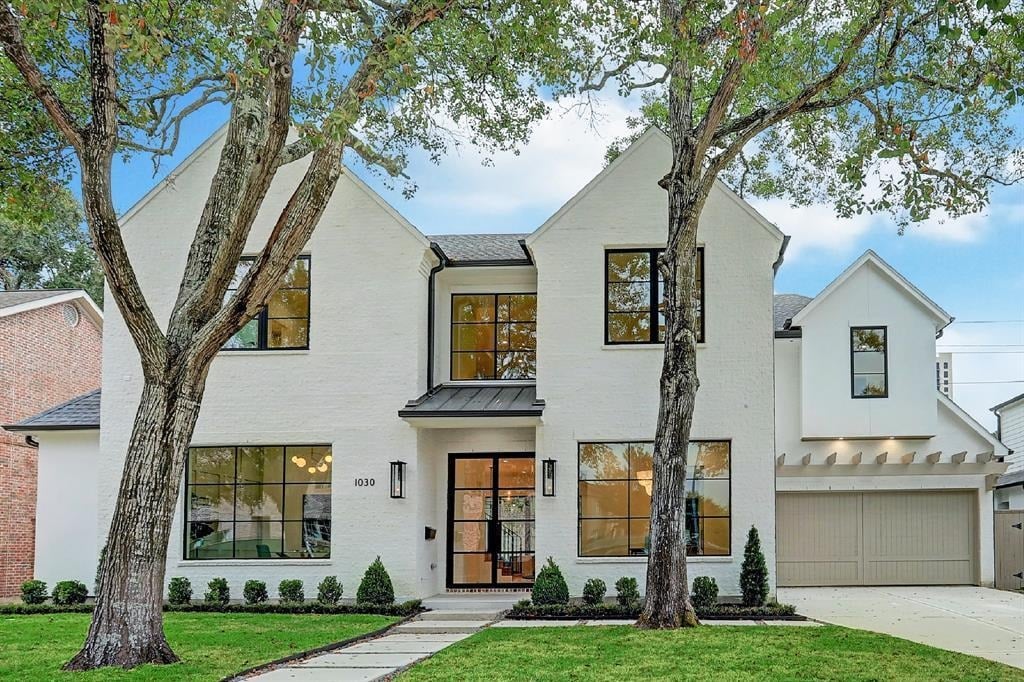 1030 Briar Ridge Dr