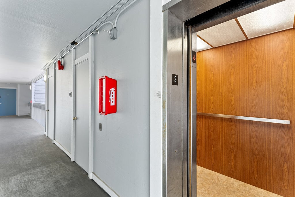 2-2130 E Cliff Dr. #2D