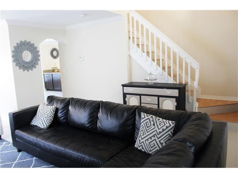 6169 NW 40th St