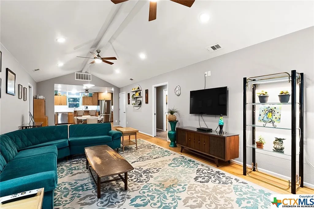 351 Buck Hill Cv