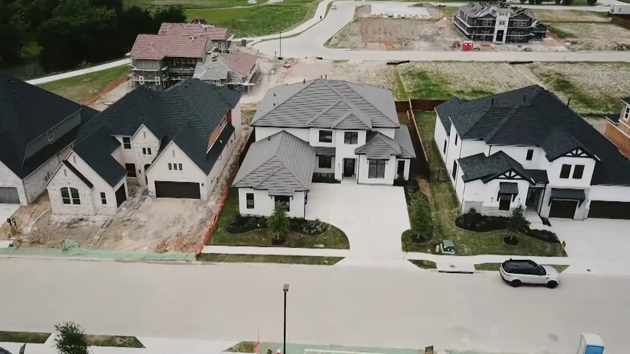 936 Sydney Ln | New Listing!