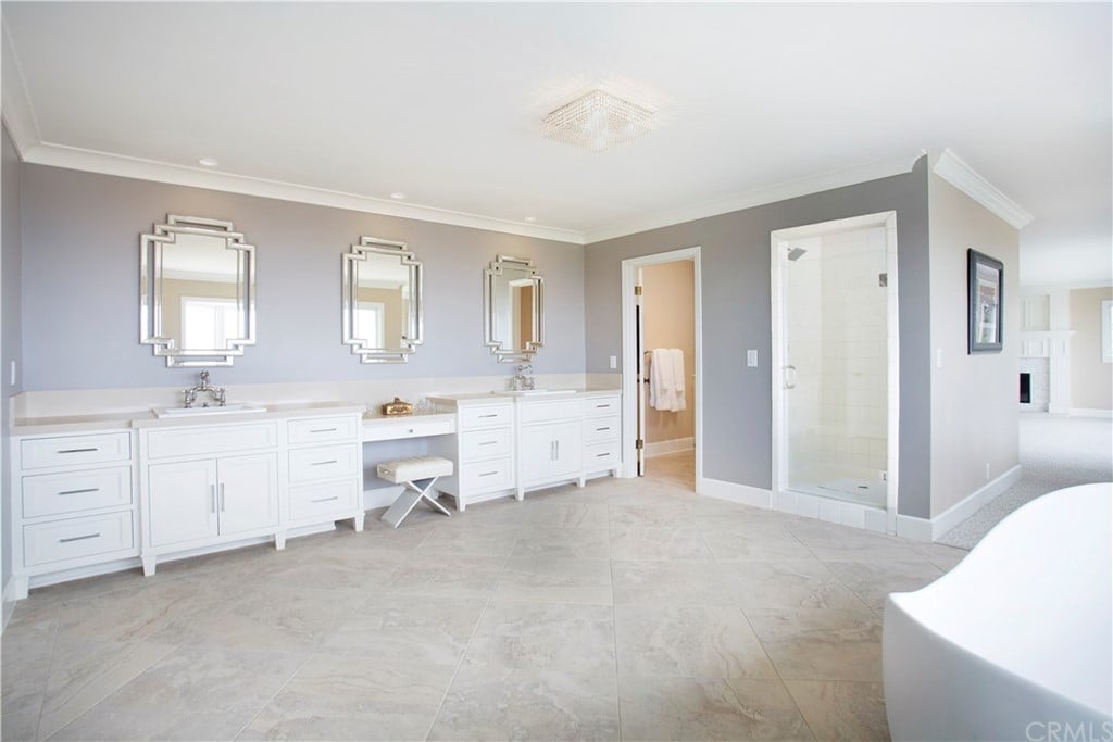 33761 Glocamora Ln