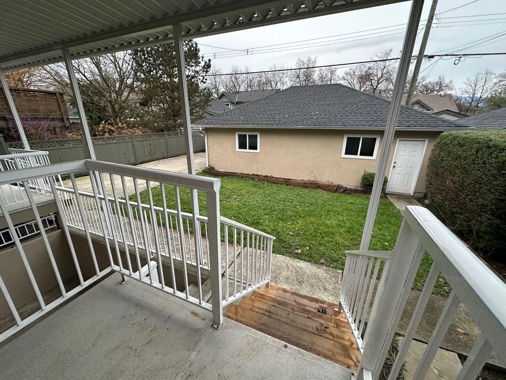 2415 W 13th Ave