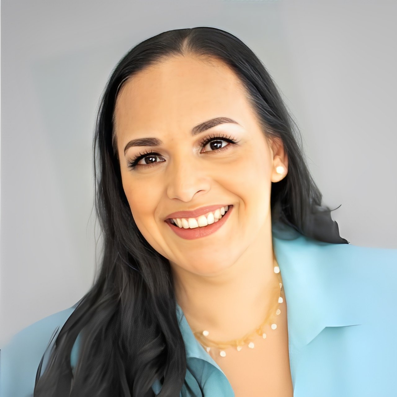 Beatriz Velasco Garcia Santa Ana, CA Real Estate Agent Headshot
