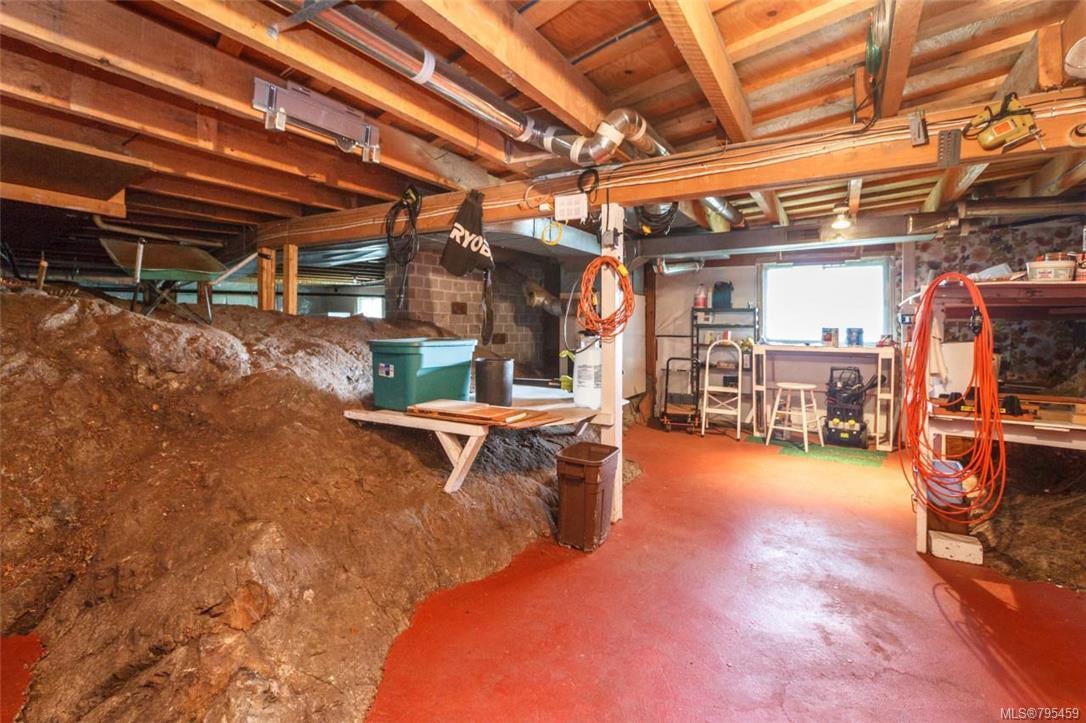 71 Flury Hts, View Royal