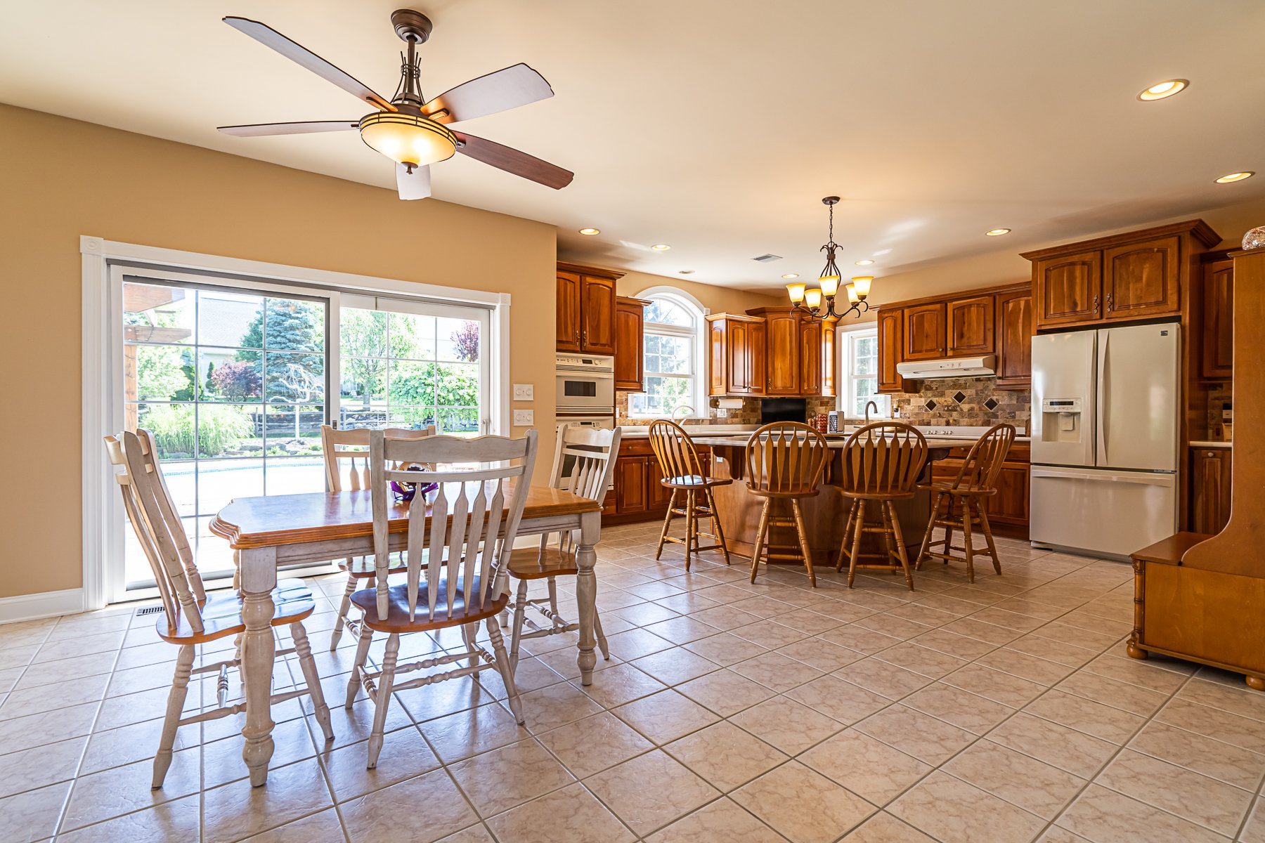 2237 Apple Road