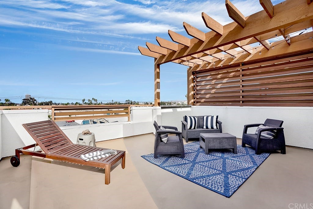 661 W 17th St, Unit 19