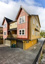 4322 Francis Avenue N #B