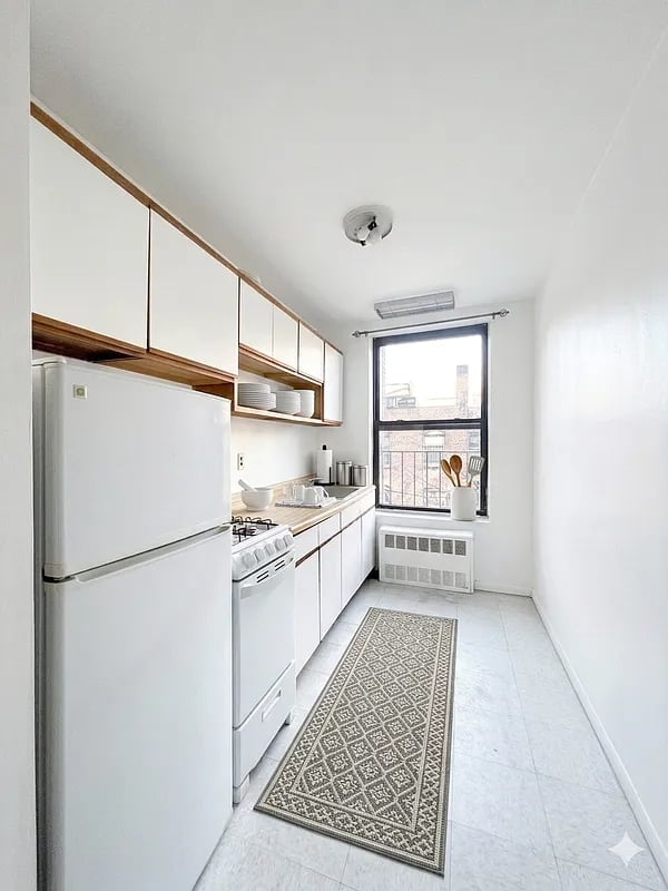 323A East 89th Street 5E