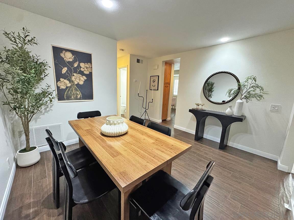 2953 Old Bridgeport Way, San Diego, CA 92111