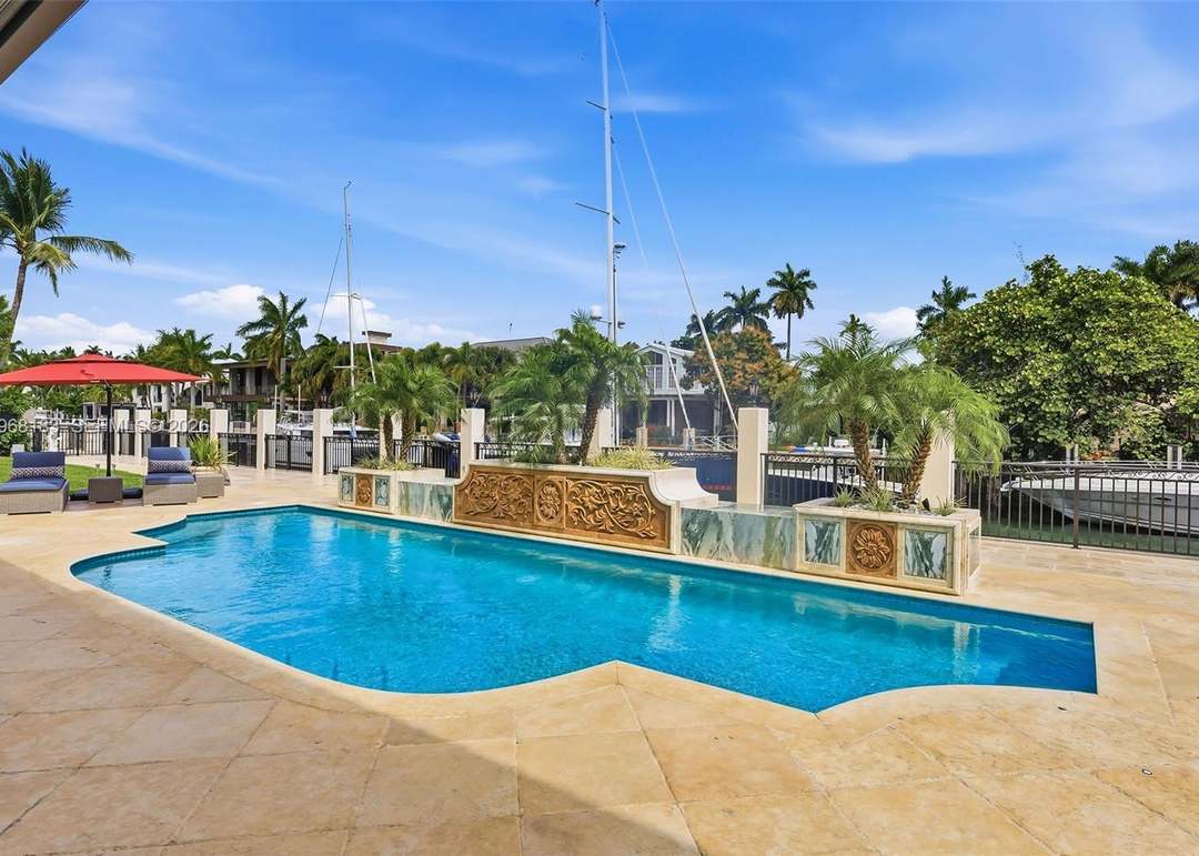 628 Coral Way