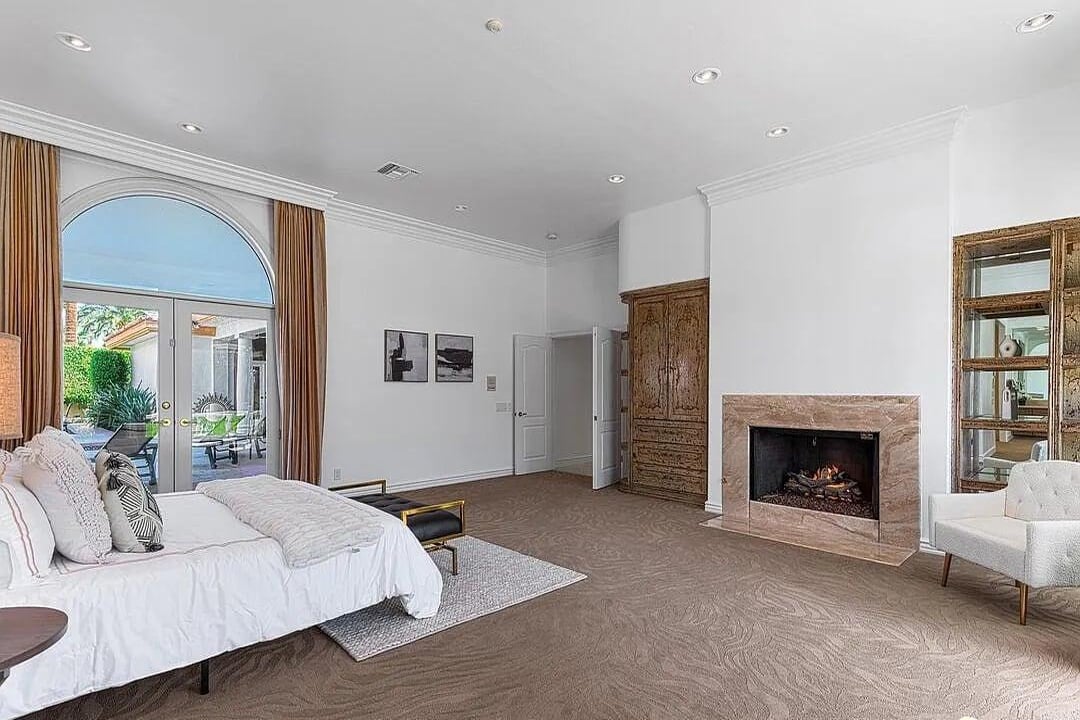 Blissful Palazzo