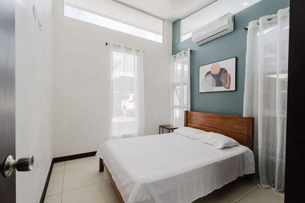 4 Boutique Rental Villas Plus Main House with Private Pool