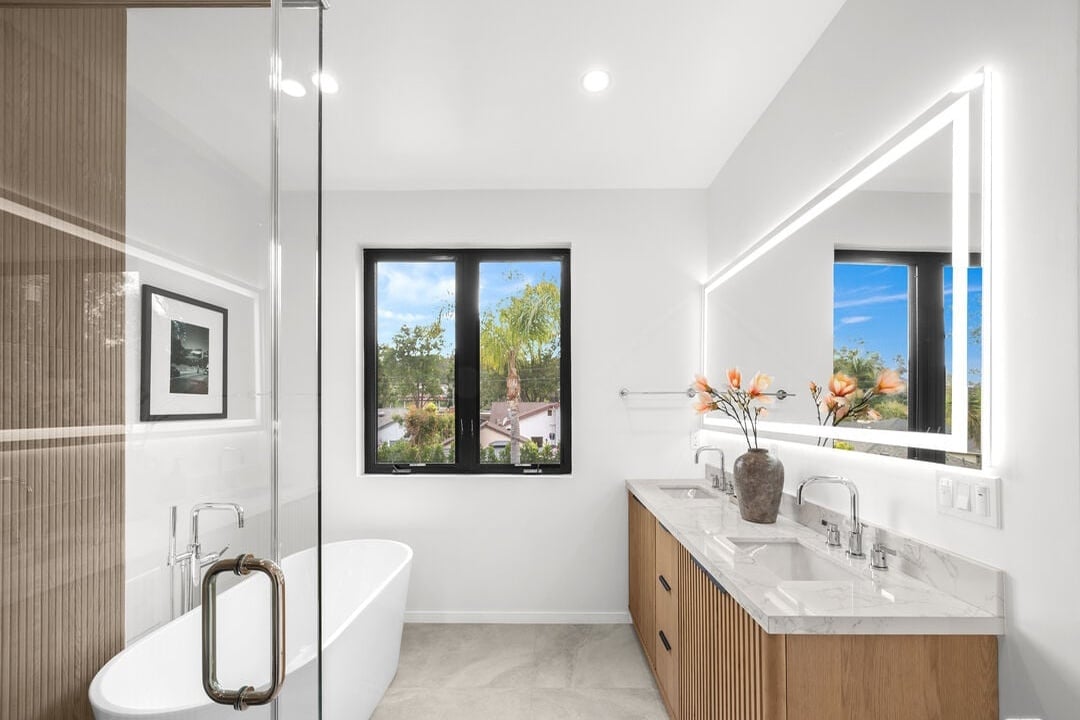 Castle Heights Pl, 90034