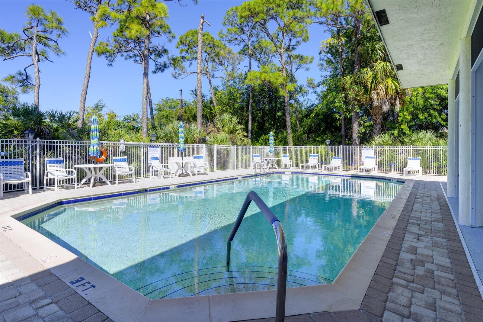 10976 SE Sea Pines Circle
