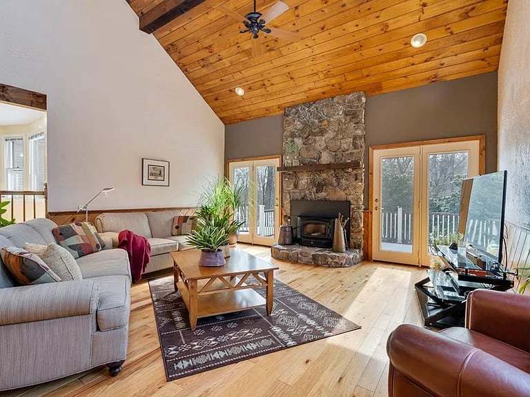 430 River Rd