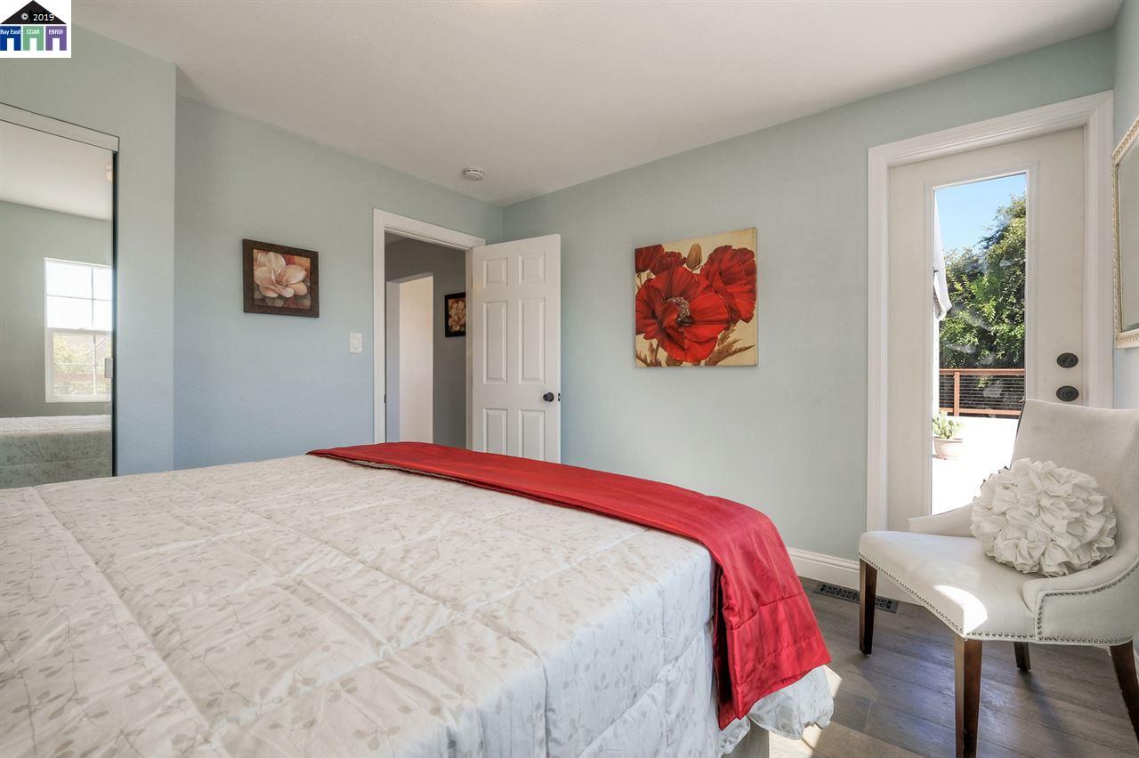 154 Renfrew Ct