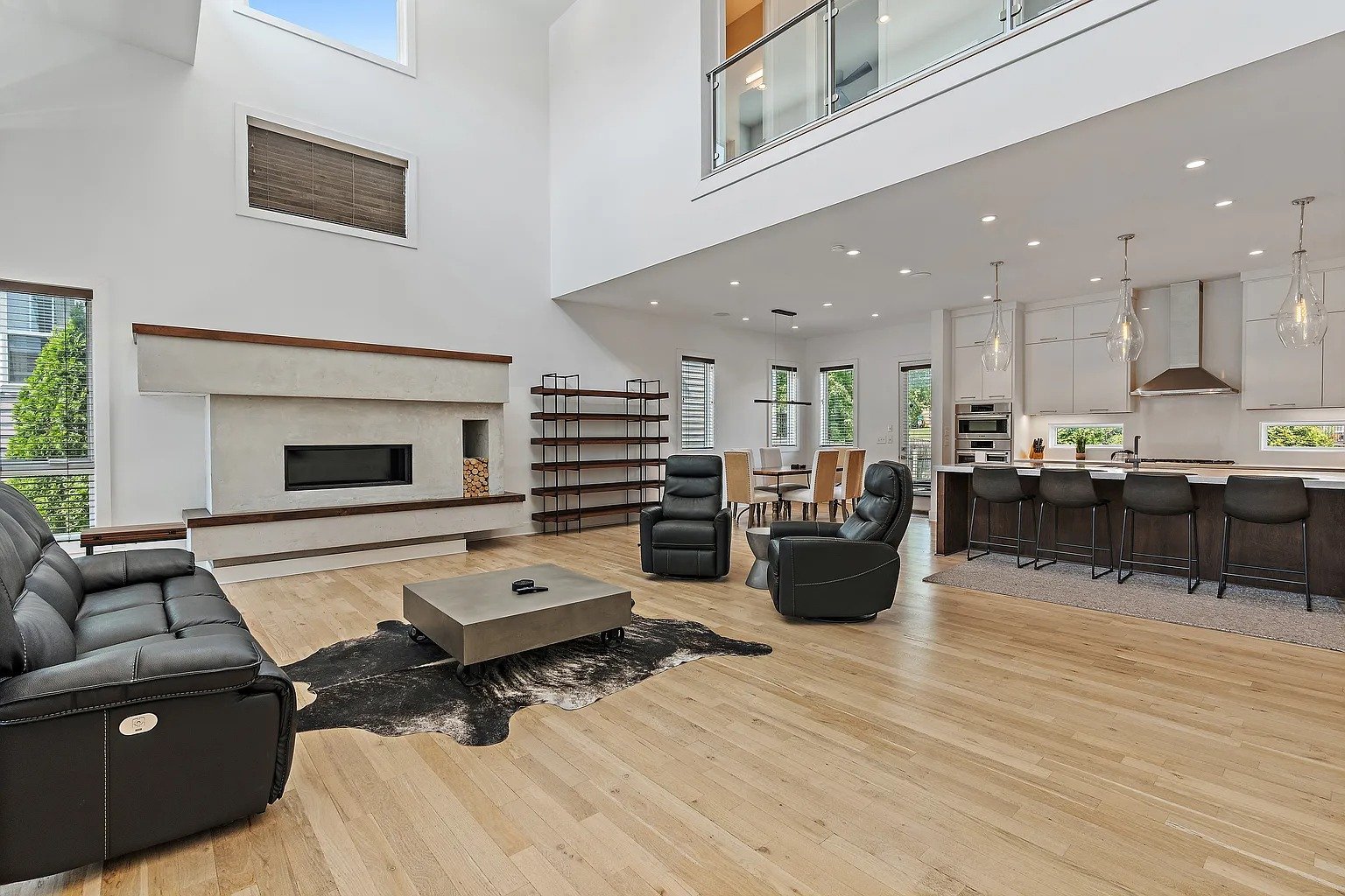 1002 W Grove Ave