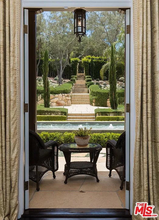 1041 Mission Ridge Rd