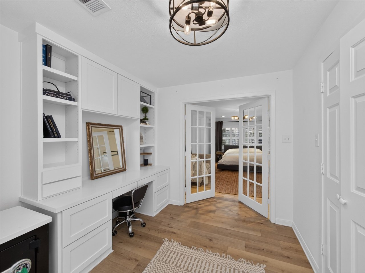 4901 Timberline Dr