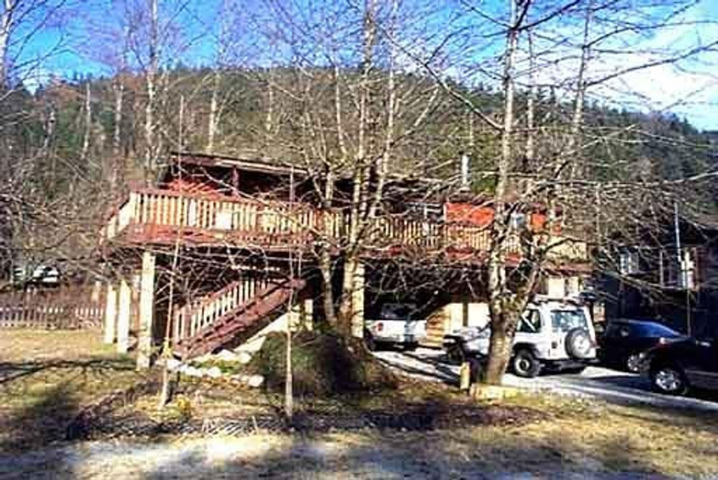 7 Tantalus Acres