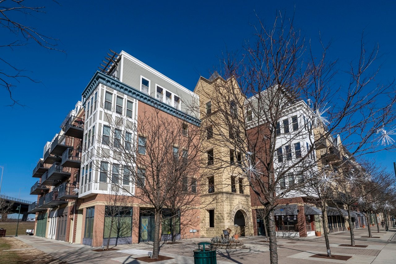 309 Front ST 1403