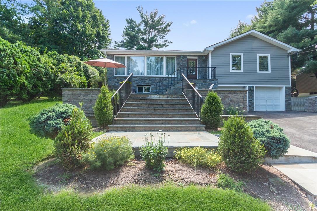 11 Bradley Ave