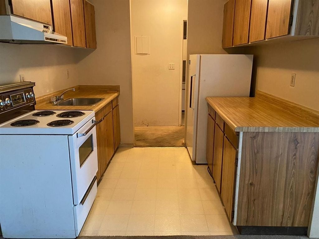 8391 Bennett Rd, #210