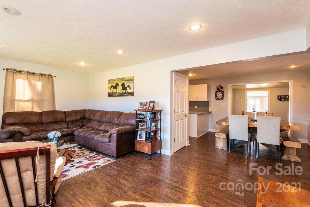 5196 Jenkins Rd