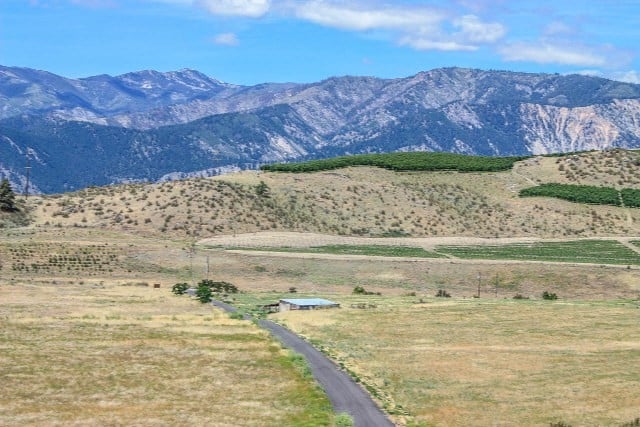 210 Griffith Ranch Rd