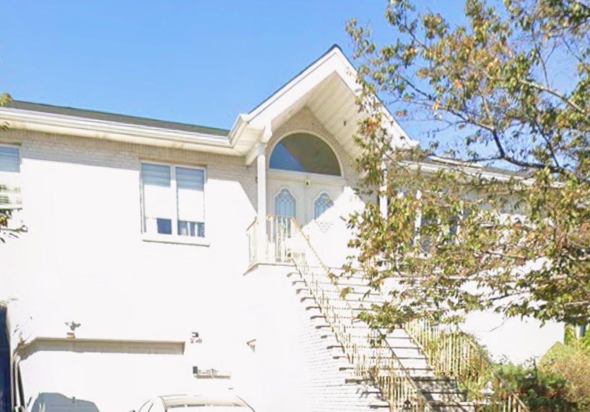 279 Farnham ave