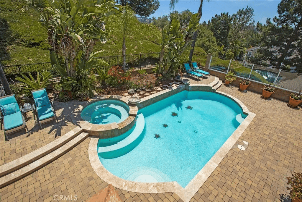 21006 Ponderosa