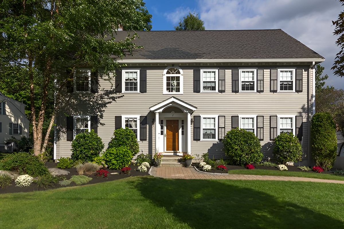 2 Clearwater Rd
