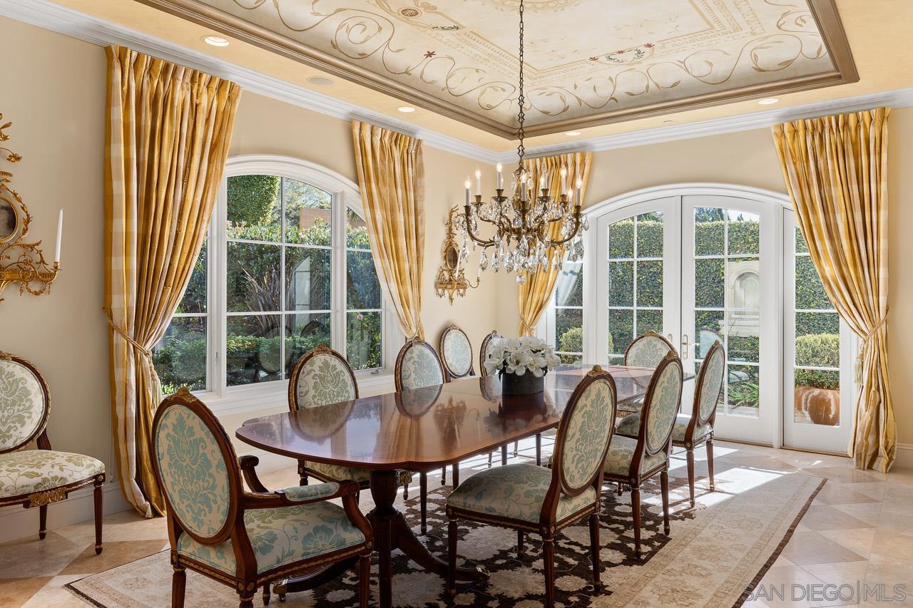 9860 La Jolla Farms Rd