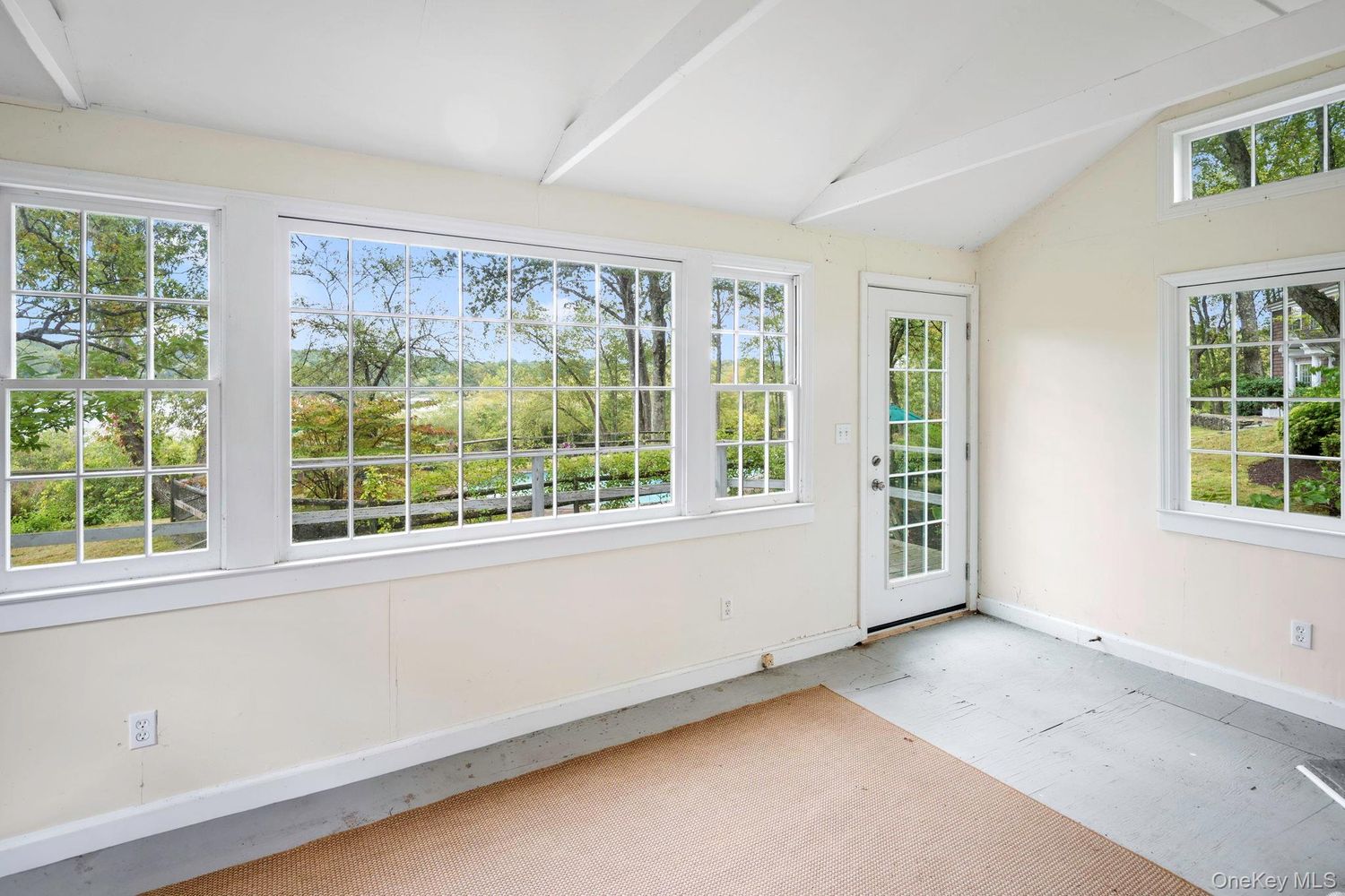 93 Cross Pond Rd