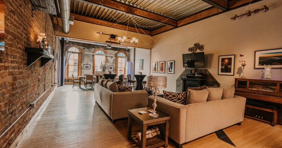 Knoxville Condo Living: Pros, Cons & Best Communities