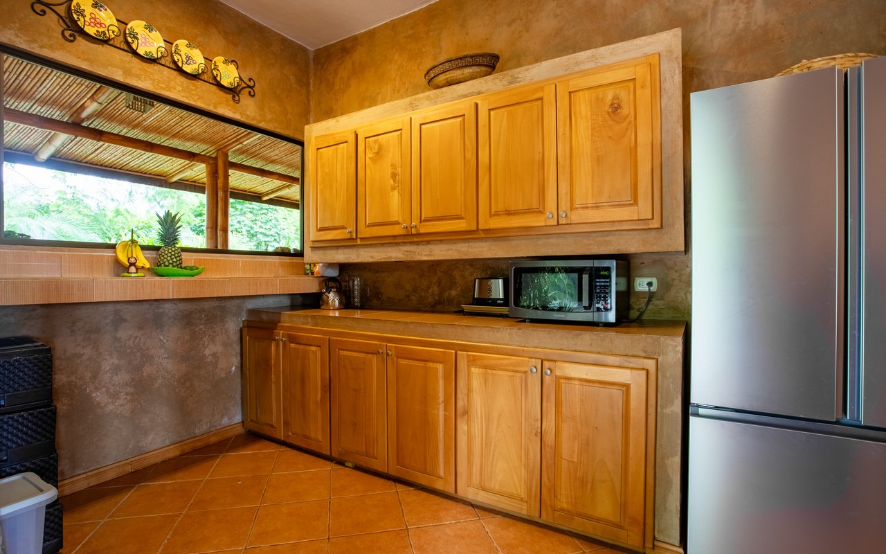 Tropical Getaway with Two Villas and Lush Gardens Near the Heart of Uvita