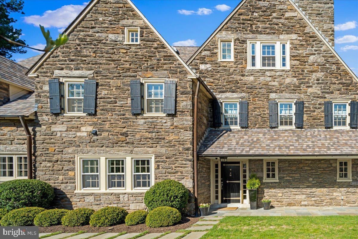 West Mount Airy