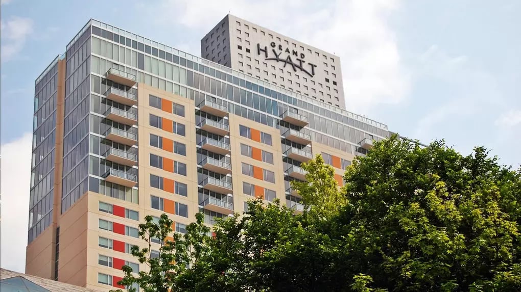 Alteza Residences Above The Hyatt