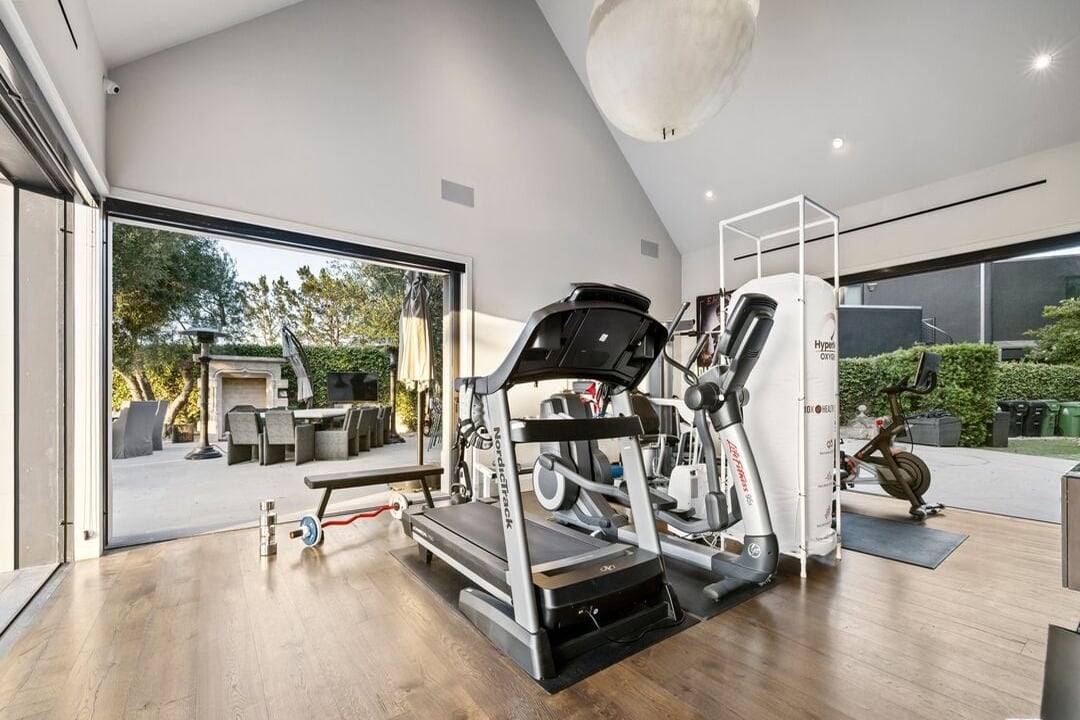 Stone Ridge Ln, 90077