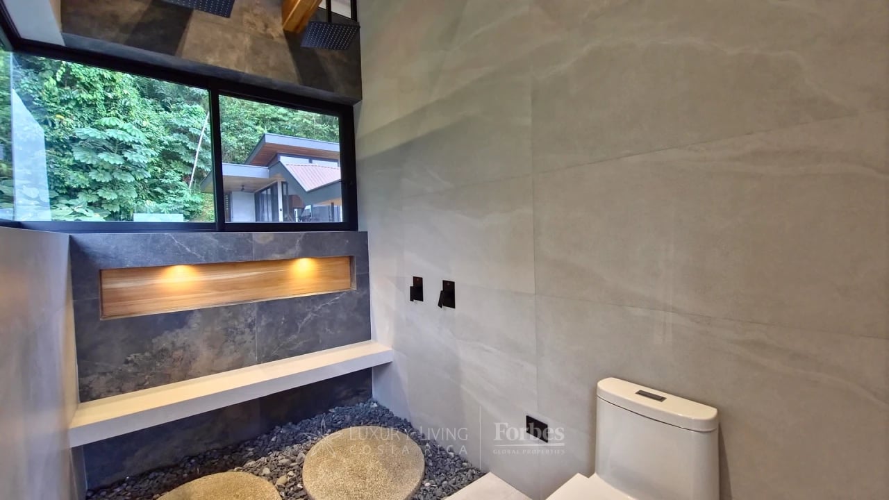 21094N - Luxury Ocean-View Villa in Costa Verde - The Jade Horizon