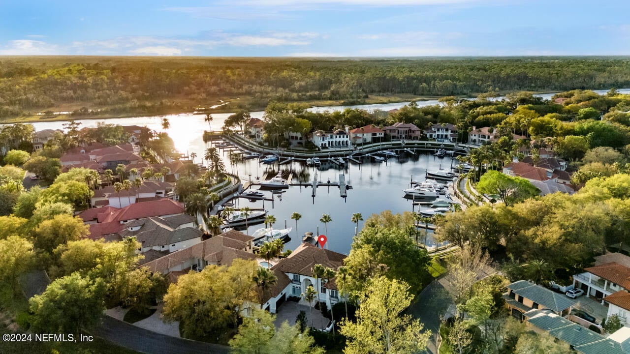 100 Harbourmaster Ct
