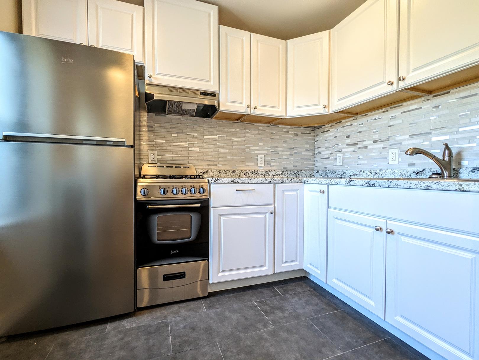 343 Pleasant Avenue, Apt 3
