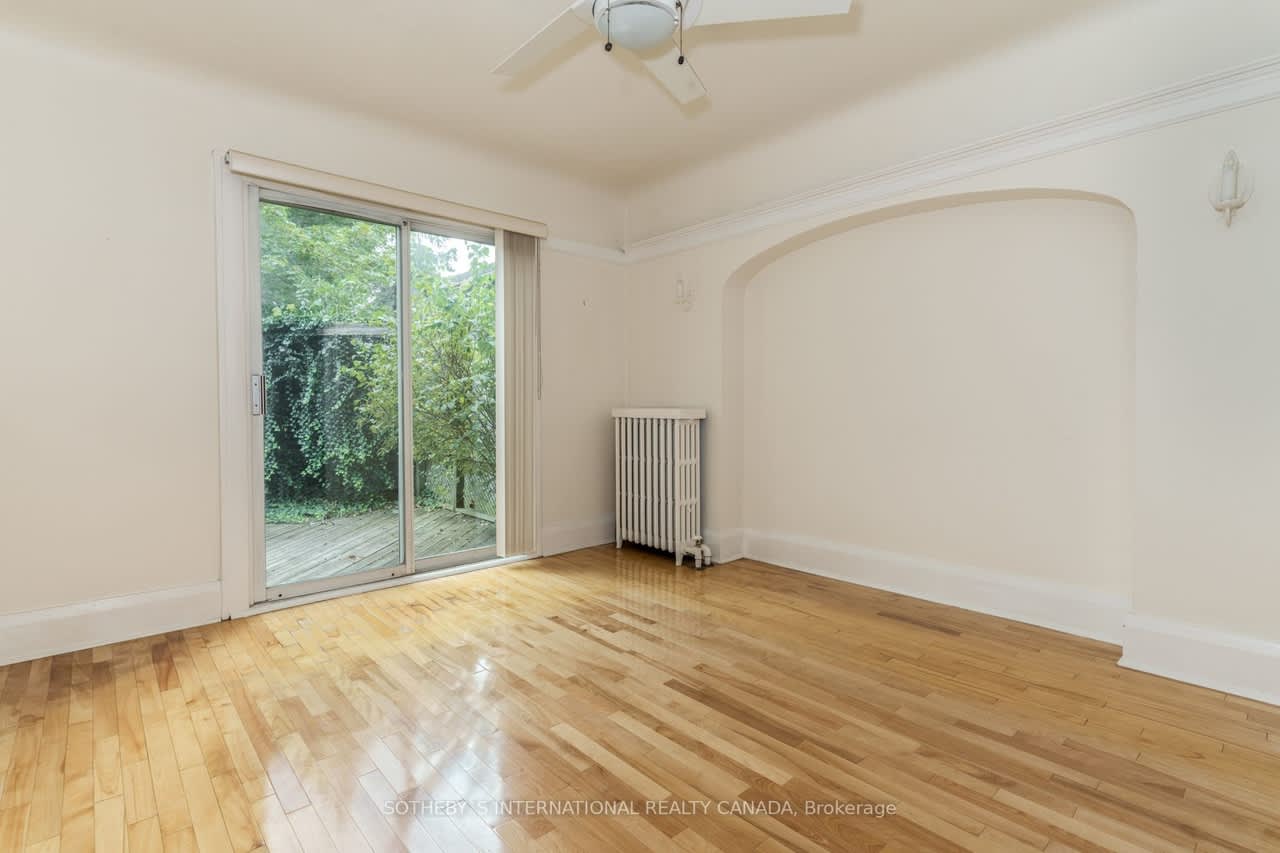 85 Fairlawn Ave