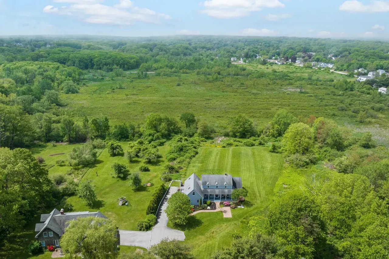 New Listing! 7 Old Farm Lane Cape Elizabeth, ME 04107 – $1,520,000