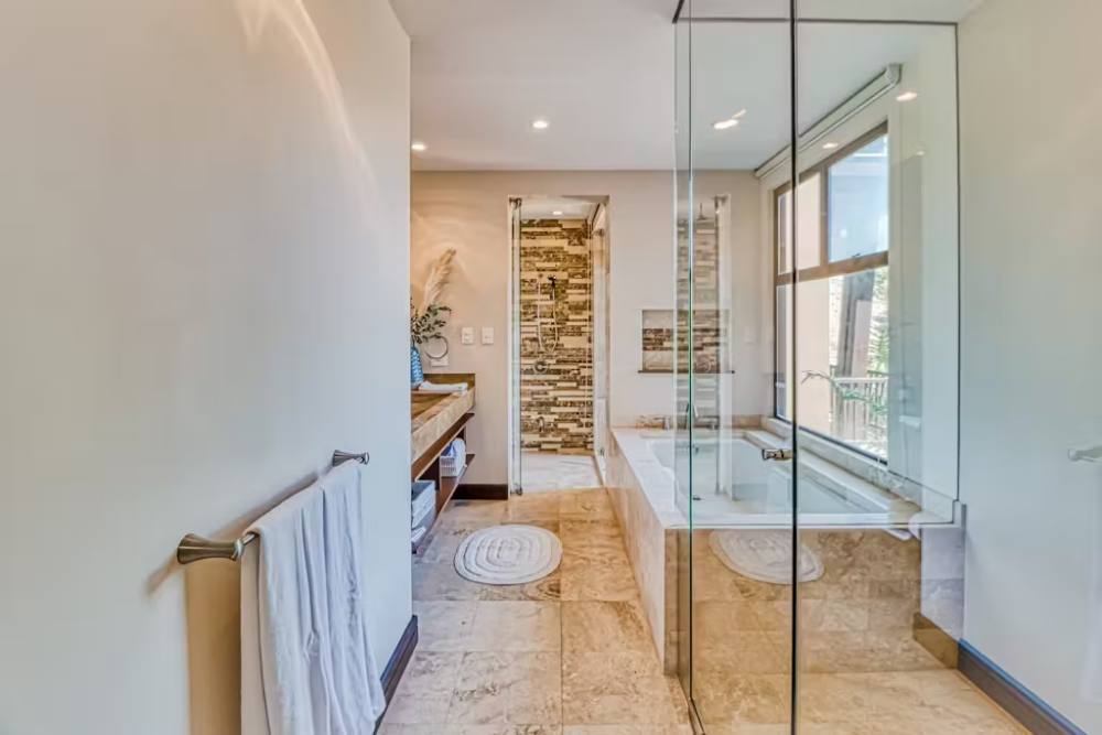 Exclusive Furnished Coastal Condo, Papagayo, Guanacaste