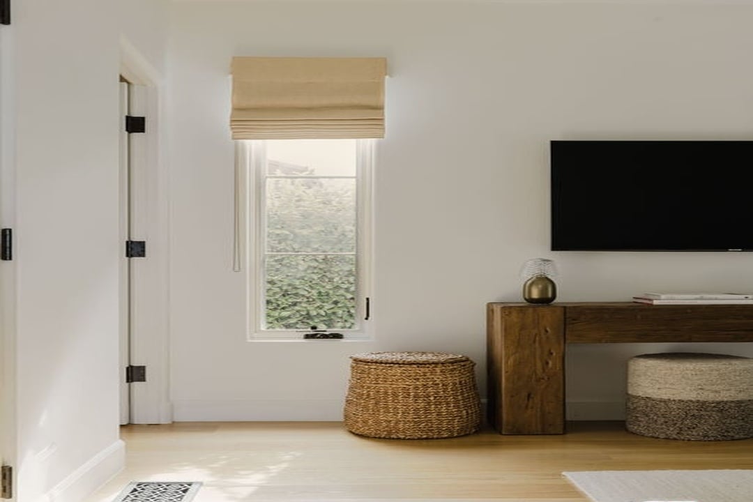 Solaris Pavilion, Westbourne Dr, 90048