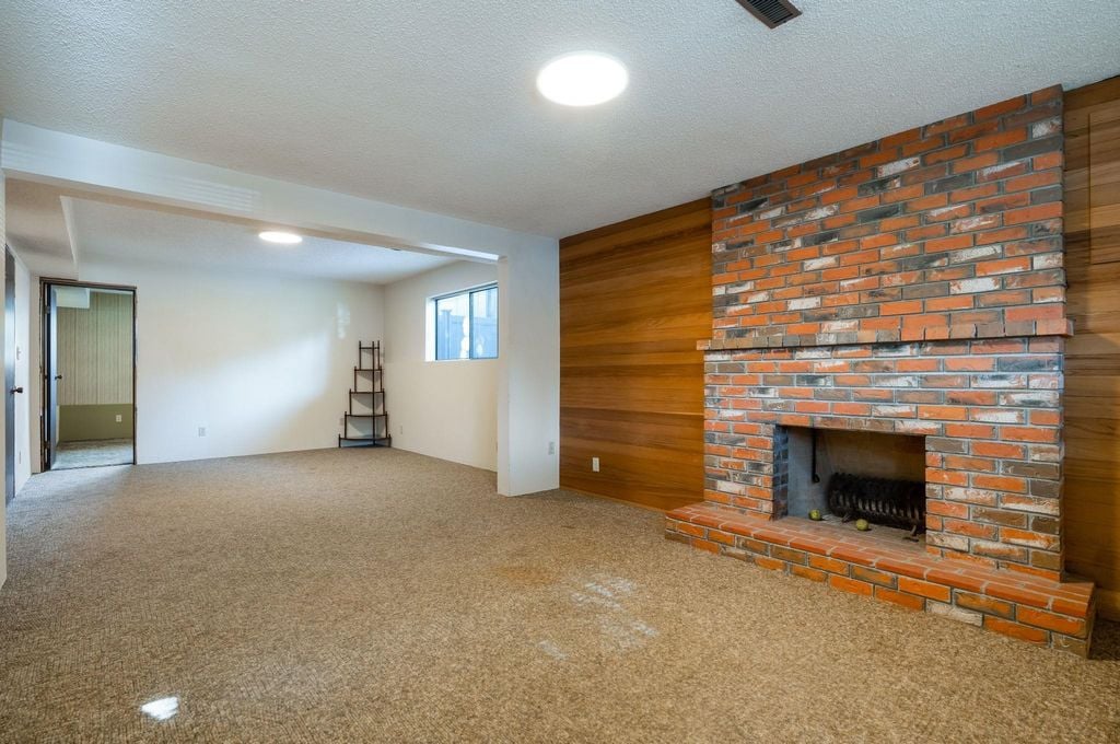 11487 Somerset Cres